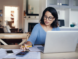 Woman calculating numbers